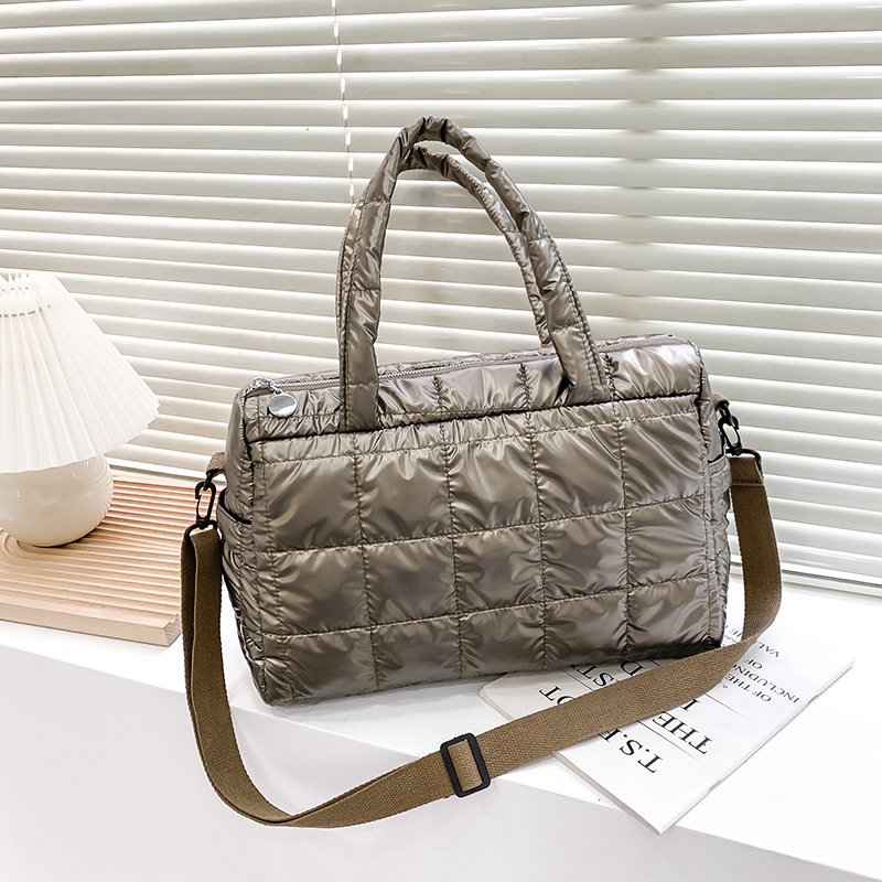 Space Pad Cotton Shoulder Bag  - đánh giá và giá Shoulder Bag Structured